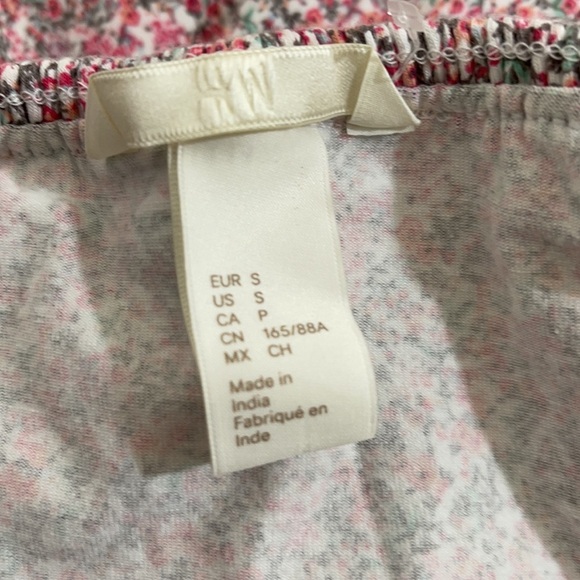 H&M Off-The-Shoulder Floral Dress Size Small - Picture 6 of 7